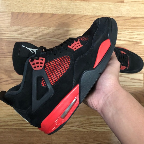 Jordan 4 - Picture 6 of 10